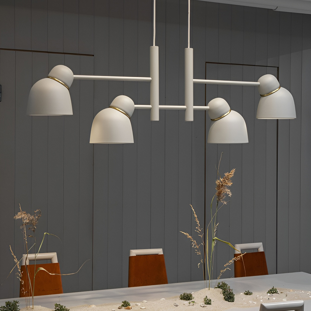 Bird 120cm Zand/messing hanglamp Van Belid - Met twee opties voor de lampenkap kan deze kroonluchter een warm, zacht licht geven door het opalen glas of een meer gerichte lichtbundel met de lampenkappen van Zweeds staal.
