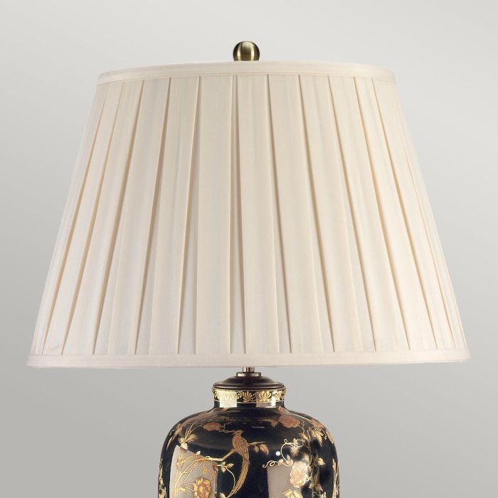 Black Birds 74cm Zwart tafellamp Van Elstead Lighting - Utrustad med en tr&auml;bas, veckad lampsk&auml;rm i kr&auml;mf&auml;rgad textil och en dekorativ avslutning i antikm&auml;ssing.