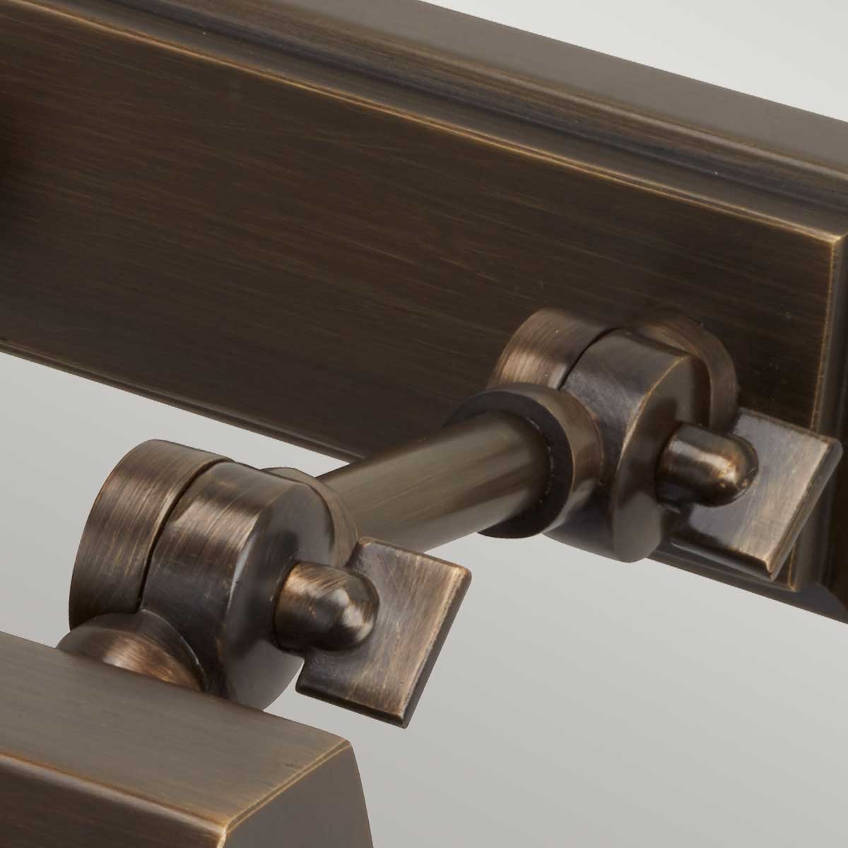 Chawtown 18cm Bronzen Van Elstead Lighting - Chawton is een elegante schilderijlamp van staal met een stijlvolle donkerbronskleurige afwerking die een klassieke en tijdloze uitstraling geeft.