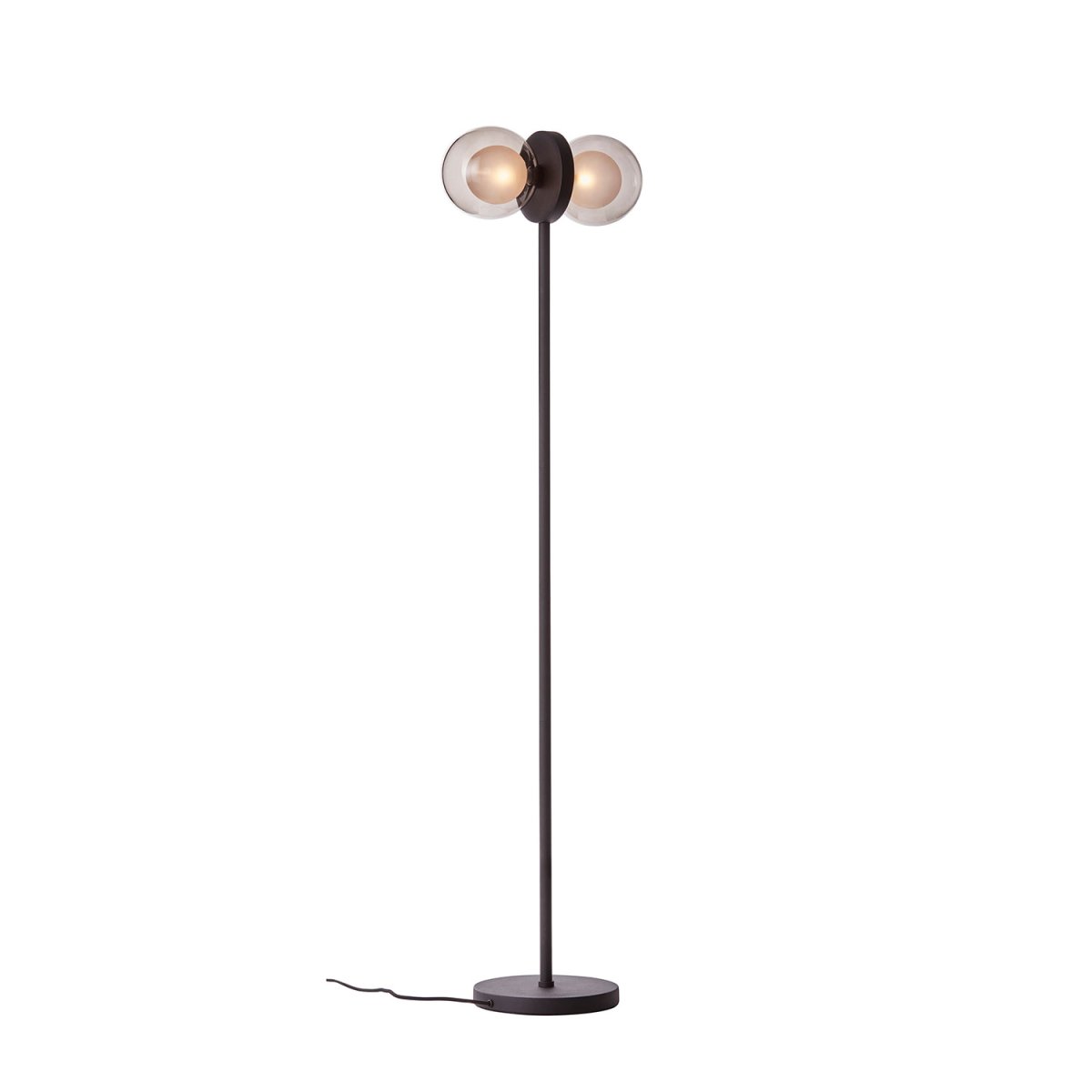 Discus Zwart vloerlamp Van CO Bankeryd - De Discus vloerlamp heeft een vrouwelijk design dat de toon zet en de stijl van uw huis bepaalt.