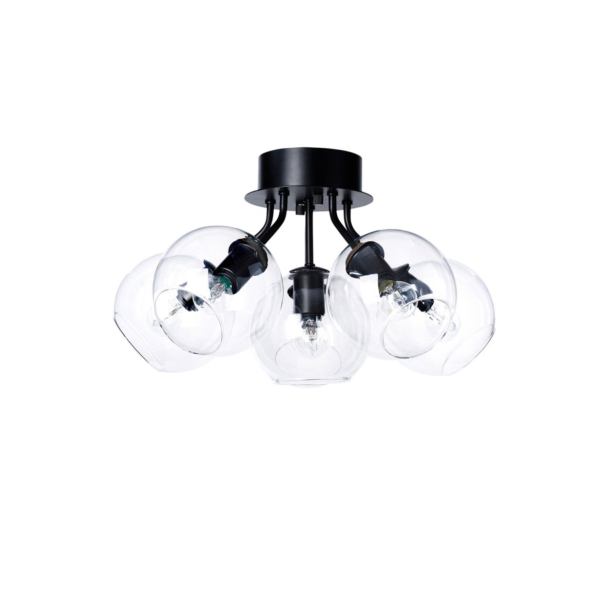Tage Ø50 Zwart plafondlamp Van CO Bankeryd - Tage plafond is met zijn 6 glazen kappen geschikt voor zowel de woonkamer als de slaapkamer, waar het een sfeervol algemeen licht in de kamer verspreidt en tegelijkertijd een Scandinavische sfeer aan het interieur toevoegt.