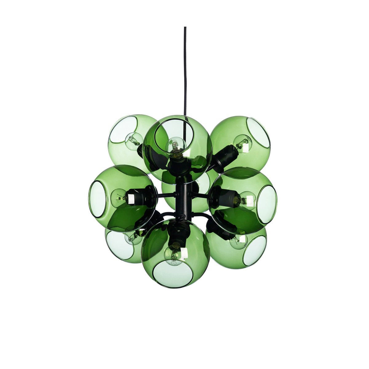 Tage 50 Ø45 Groente hanglamp Van CO Bankeryd - De lamp is geschikt om hoger aan het plafond van de woonkamer te hangen, in de slaapkamer voor een zachte algemene verlichting of boven de eettafel waar hij een rol speelt en een expressieve blikvanger wordt.