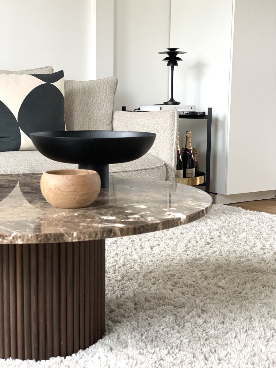 Picasso 45cm Matzwart tafellamp Van Belid - Om ervoor te zorgen dat de tafellamp jarenlang in uw interieur past, hebben we ervoor gekozen om het ontwerp eenvoudig en elegant te houden.