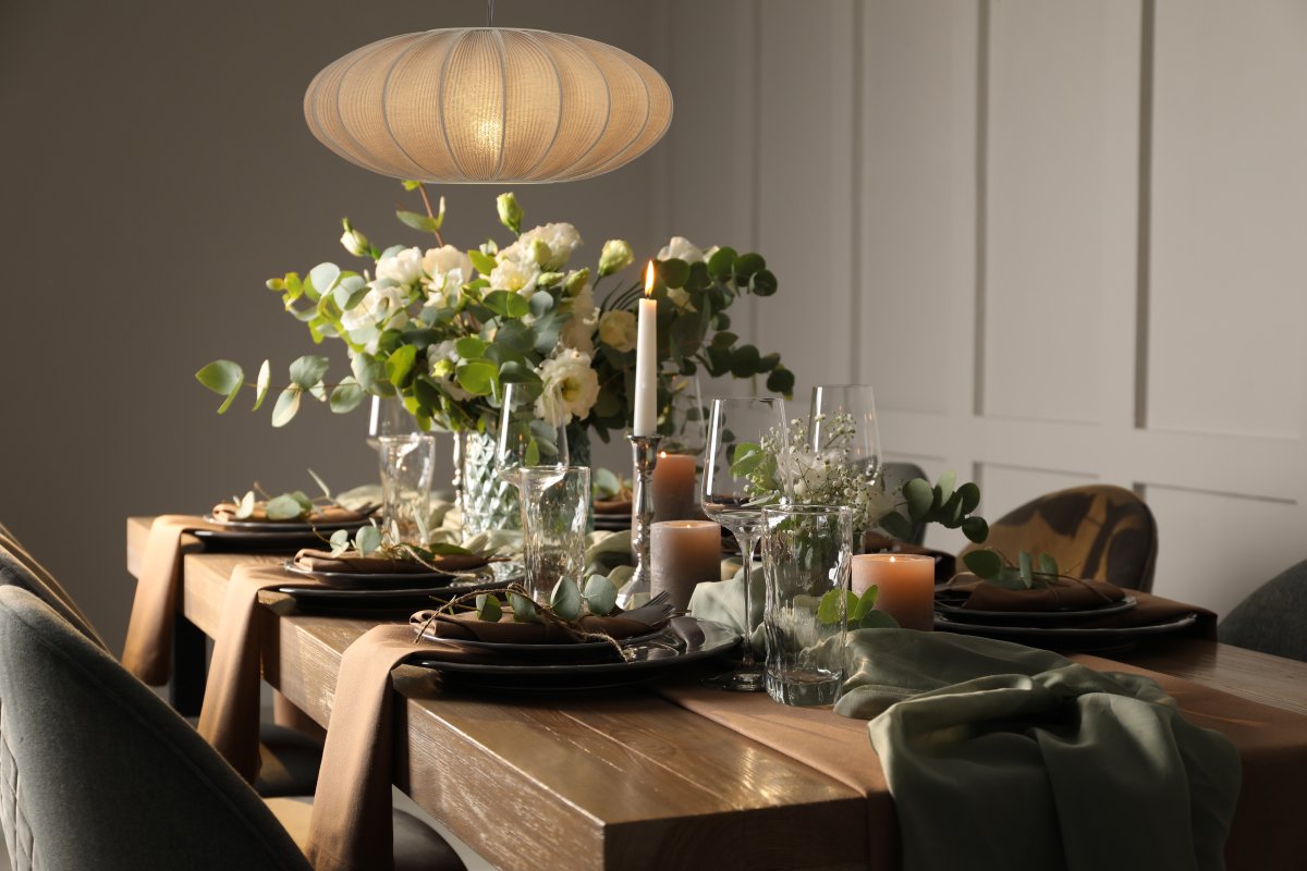 Mamsell Ø45 Grijs hanglamp Van Aneta Lighting - De Mamsell plafondlamp is bekleed met fijn geplooide stretchstof die zorgt voor een aangenaam, licht gedempt licht.