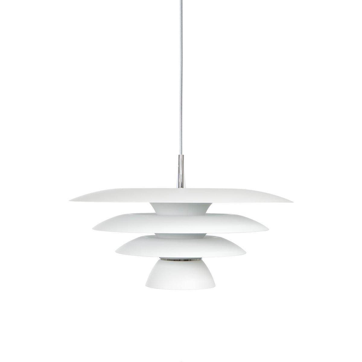DaVinci Ø43 Mat wit hanglamp Van Belid - De speciaal ontworpen kap verspreidt een gedempt en zacht licht dat een aangename sfeer cre&euml;ert, of hij nu boven de eettafel in de keuken staat of als decoratief lichtpunt in de woonkamer.