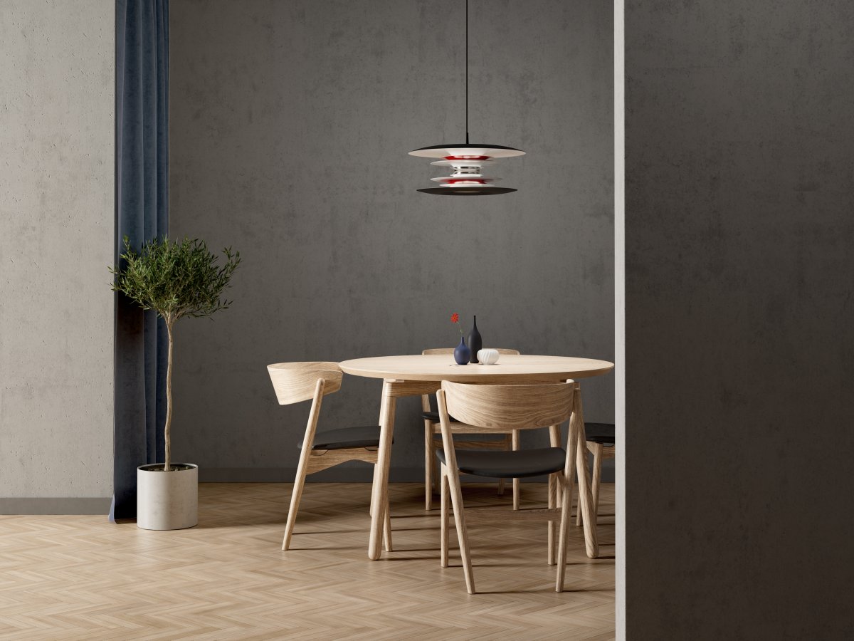 Diablo Ø50 Zwart/rood hanglamp Van Belid - De hanglamp verspreidt een aangenaam, gedempt licht en komt net zo goed tot zijn recht boven de eettafel als in andere ruimtes in huis waar u stijl en functionaliteit wilt combineren.
