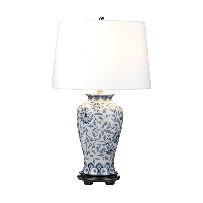 Ying 65cm Blauw tafellamp Van Elstead Lighting - Vacker bordslampa med dekorativt bl&aring;tt och vitt m&ouml;nster p&aring; porslinbasen med en m&ouml;rk tr&auml;bas och satin-nickeldetaljer.
