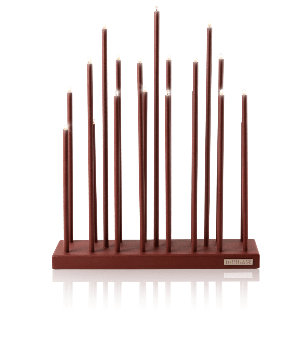 Elflugan Grande Oxide rood Van SMAK Design - De verhoudingen en kleuren zijn behouden en er is een dimmer met ingebouwde transformator toegevoegd.