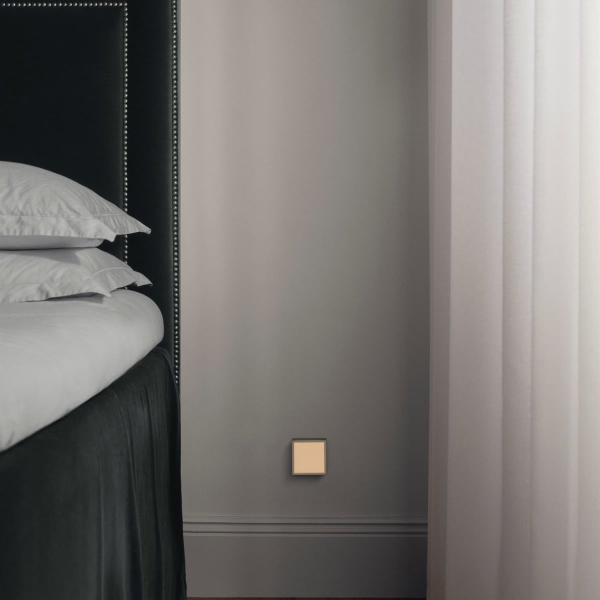 LAMP 1 - EU Groente Van Avolt - Deze handige kleine lamp kan direct in het stopcontact (230V) worden gestoken en is perfect als nachtlampje of sfeerverlichting in de hal, slaapkamer of andere ruimtes waar u een zacht licht wilt.