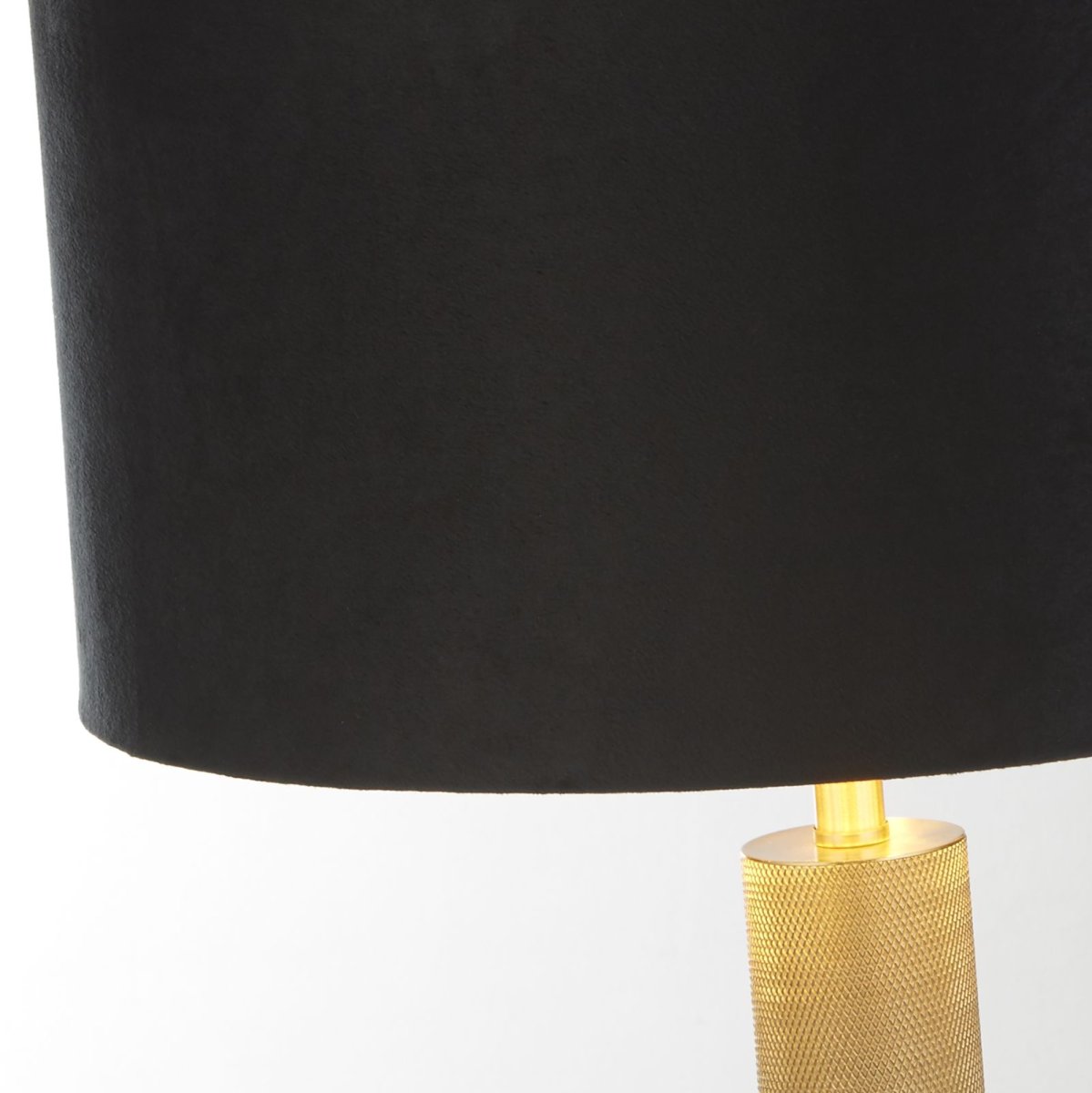 London 63cm Groente tafellamp Van Searchlight - Het moderne en stijlvolle design van de lamp maakt het een perfecte aanvulling voor iedereen die op zoek is naar een opvallend, maar discreet, detail in het interieur.