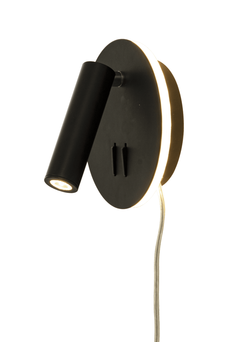 Ace Zwart leeslamp Van Aneta Lighting - De lamp is voorzien van een leeslamp met een verstelbare kop en indirecte verlichting die de muur rondom de lamp verlicht.