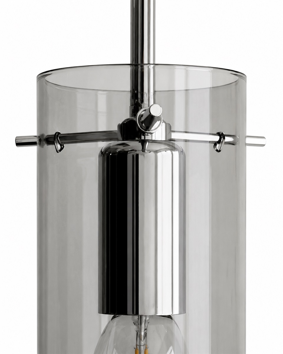 Cilinda Ø7 Chroom/gerookt raamlamp Van Nordic Lighting - Cilinda is een tijdloze raamlamp met een elegant design.