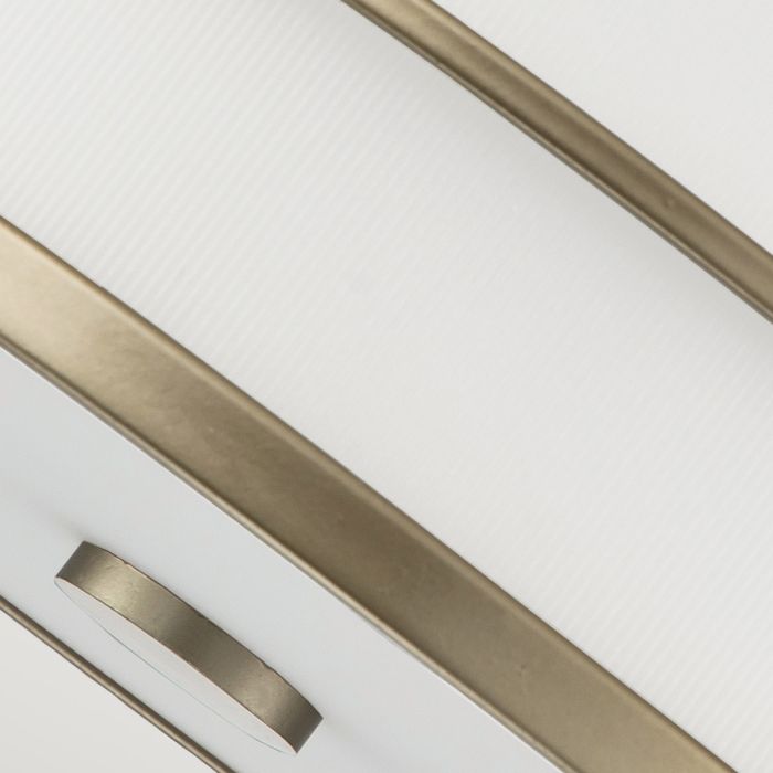 Fusion Ø34 Messing plafondlamp Van Elstead Lighting - Het frame is aan de zijkanten voorzien van gecanneleerd opaalglas en aan de onderkant een glazen koepel als diffuser, waardoor een fascinerend lichteffect ontstaat.