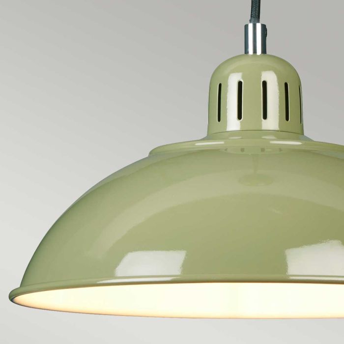 Franklin Ø30 Groente hanglamp Van Elstead Lighting - Den vita insidan av sk&auml;rmen ger en klar och bra ljusspridning.