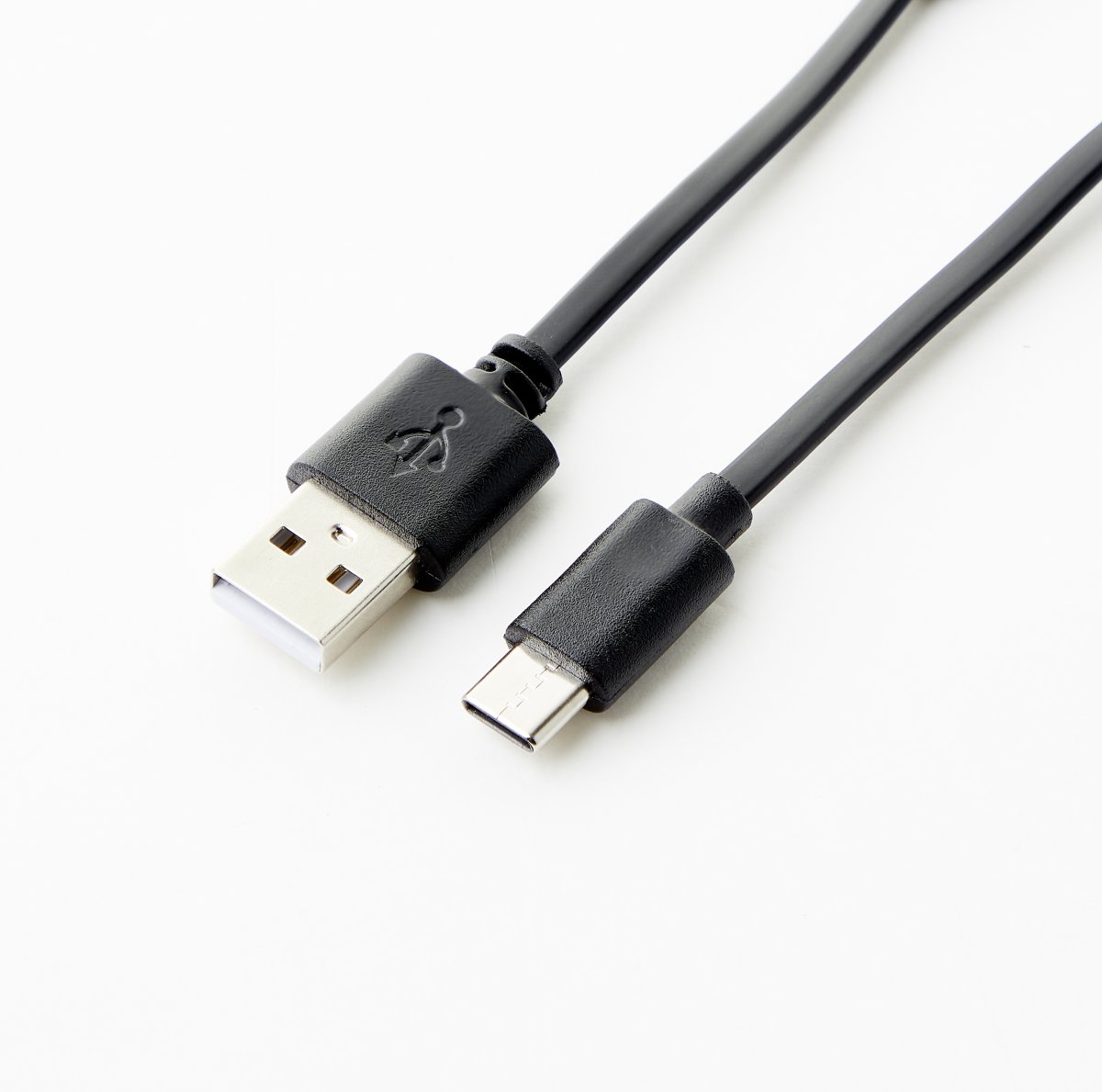 Muffin 18cm Beige Draagbare Van Brilliant - De zilveren knop op de lampvoet heeft een ingebouwde dimmer, zodat u de helderheid in drie verschillende standen kunt aanpassen.