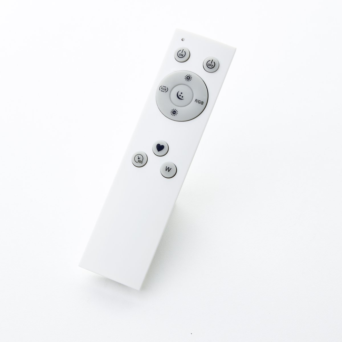 Lotti Ø30 Zwart plafondlamp Van Brilliant - Naast kleur- en lichtregeling biedt Lotti slimme functies zoals een timer en een nachtlampmodus – allemaal eenvoudig te bedienen via de afstandsbediening.