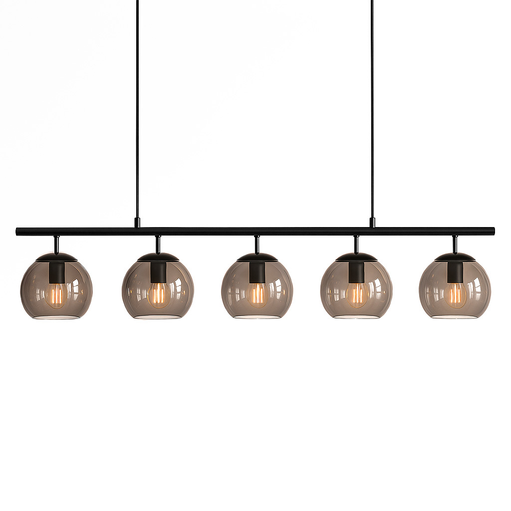 Globi 5 120cm Zwart/Rookkleurig hanglamp Van Nordic Lighting - Globi 5 is een decoratieve blikvanger die zowel in moderne als in meer klassieke interieurs perfect tot zijn recht komt.