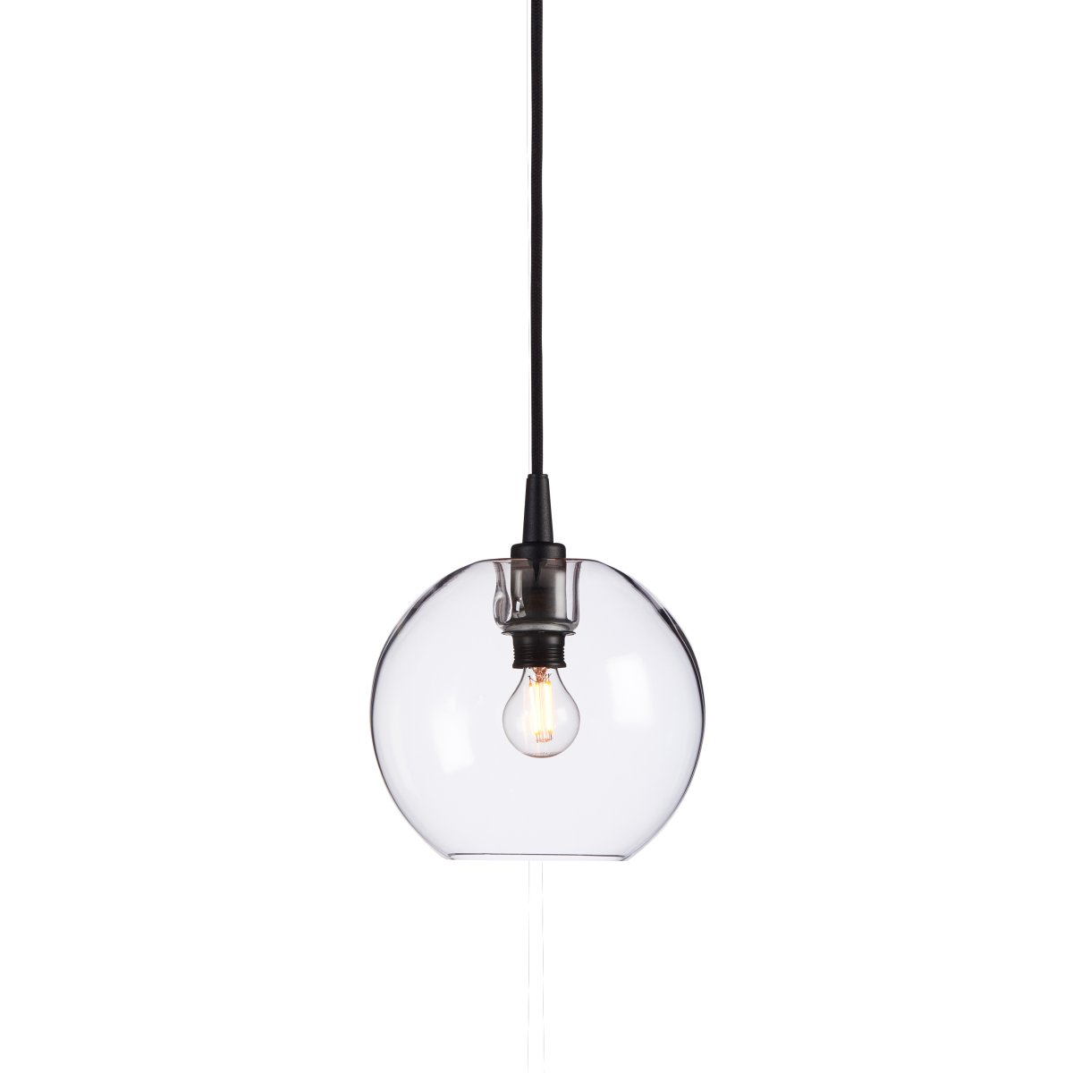 Gloria Ø20 Transparant/zwart hanglamp Van Belid - Dankzij de prachtige lichtstroom is Gloria een echte blikvanger in de kamer, perfect voor boven de eettafel, in de woonkamer of als luxe detail in de hal.