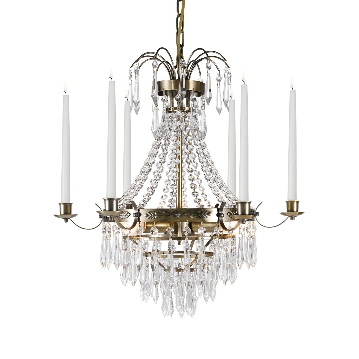 Hampshire Ø50 Antiek messing kristal Van Lampan - De kaarsenhouders in klassieke stijl complementeren het ontwerp en maken deze kroonluchter tot een ideaal middelpunt in een eetkamer of woonkamer.