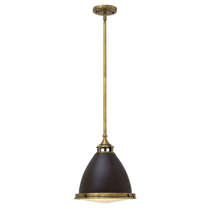 Amelia Ø32 Brons/messing hanglamp Van Elstead Lighting - Kupolen har en etsad prismatisk bottenlins, och denna helmetalliska versionen i brons och m&auml;ssingdetaljer har en autentisk vintagelook.