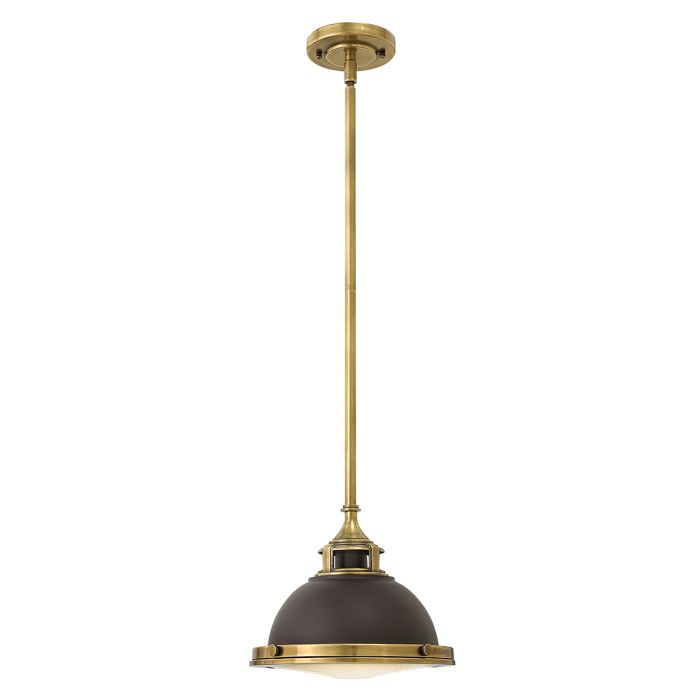 Amelia Ø30 Brons/messing hanglamp Van Elstead Lighting - Kupolen har en etsad prismatisk bottenlins, och denna helmetalliska versionen i brons och m&auml;ssingdetaljer har en autentisk vintagelook.