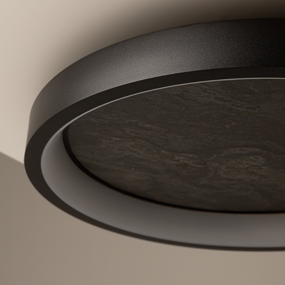 Orign Ø40 Zwart plafondlamp Van Maytoni - Orign is een plafondlamp van metaal met in het midden een elegante steenimitatie die een natuurlijke en exclusieve uitstraling geeft.