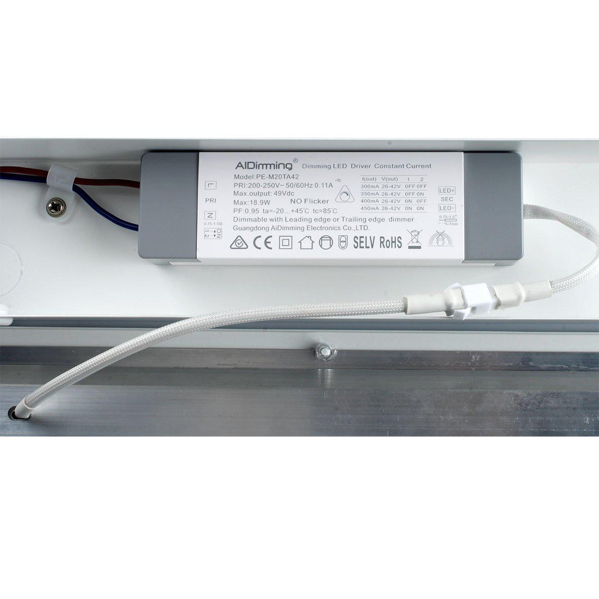 Bänky met stopcontact 58cm Wit Van Designlight - Dit model is 580 mm lang en levert een krachtig, gelijkmatig licht met een vermogen van 10 W en een lichtstroom van 1000 lumen, ideaal voor het verlichten van het gehele werkblad.