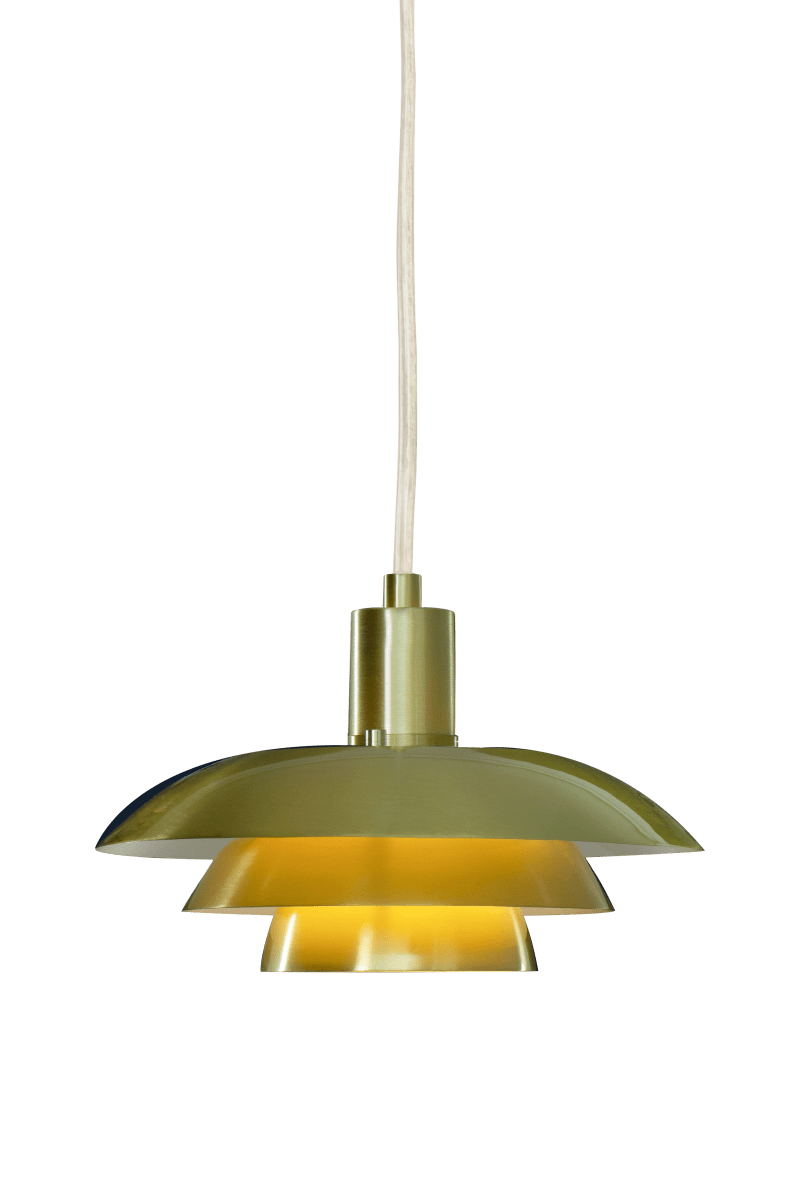 Epsilon Ø20 Goud raamlamp Van Aneta Lighting - De overlappende kappen richten en reflecteren het licht op een aangename manier en cre&euml;ren een decoratief lichtspel.
