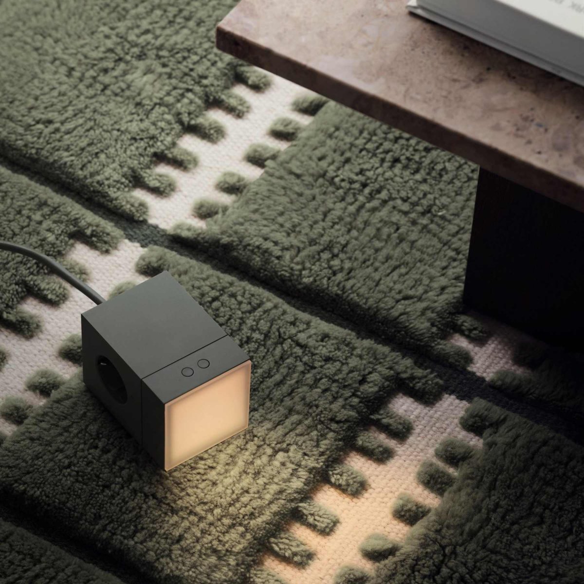 LAMP 1 - EU Groente Van Avolt - Deze handige kleine lamp kan direct in het stopcontact (230V) worden gestoken en is perfect als nachtlampje of sfeerverlichting in de hal, slaapkamer of andere ruimtes waar u een zacht licht wilt.