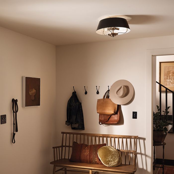 Luella Ø40 Zwart hanglamp Van Elstead Lighting - Luella is geïnspireerd op decoratieve elementen uit het begin van de 20e eeuw en combineert verfijnde eenvoud met tijdloze charme.