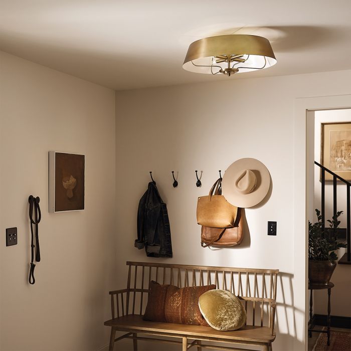 Luella Ø56 Geborsteld messing hanglamp Van Elstead Lighting - Luella is geïnspireerd op decoratieve elementen uit het begin van de 20e eeuw en combineert verfijnde eenvoud met tijdloze charme.