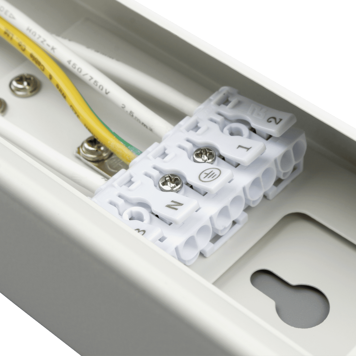 Liny Basic 4000K 130cm Wit Van Designlight - De armatuur is voorzien van een instelbaar vermogen via een dip-schakelaar, waardoor het lichtniveau en het energieverbruik eenvoudig kunnen worden aangepast aan de behoeften van de ruimte.