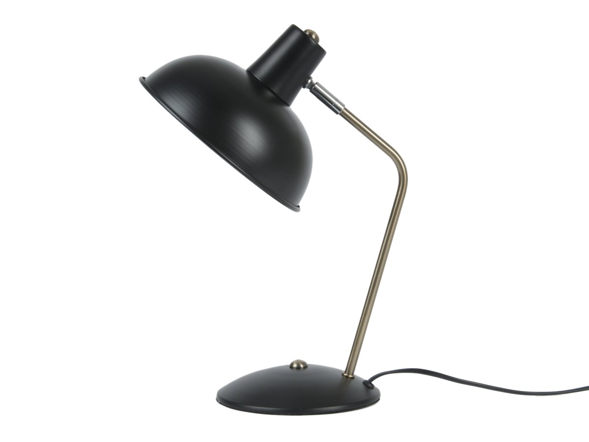 Hood 38cm Zwart bureaulamp Van Leitmotiv - De lamp past perfect op een bureau of nachtkastje en is zowel een praktische lichtbron als een stijlvol interieurdetail.