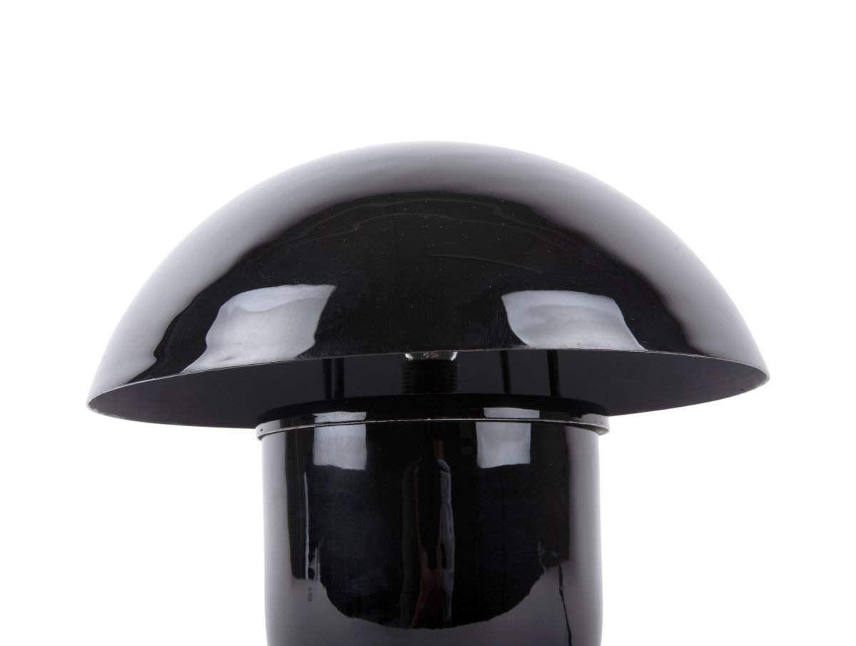 Mushroom 25cm Zwart tafellamp Van Leitmotiv - De lampenkap zorgt voor een niet-verblindend licht en richt het licht naar beneden, wat een aangename en sfeervolle verlichting creëert.