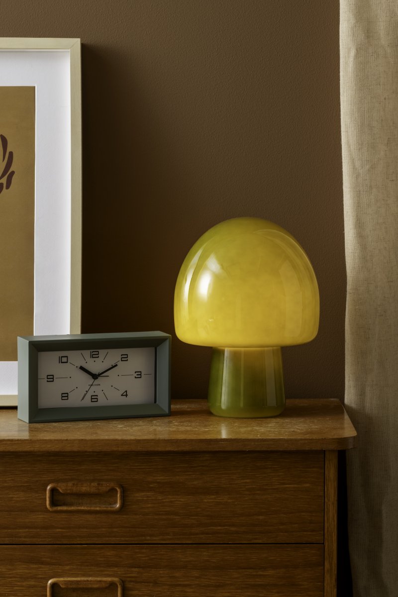 Gozar 27cm Groente tafellamp Van Leitmotiv - Gozar is een stijlvolle glazen tafellamp met een diepgroene kap die een warme en uitnodigende gloed verspreidt.