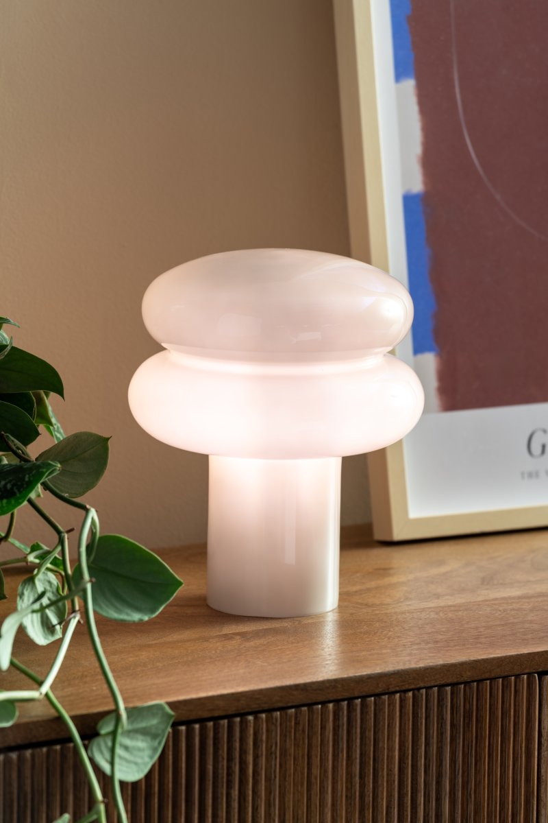 Incesante 24cm Grijs tafellamp Van Leitmotiv - Incesante is een sculpturale tafellamp, volledig gemaakt van glas met een warme groene tint die een sfeervol en warm licht verspreidt.