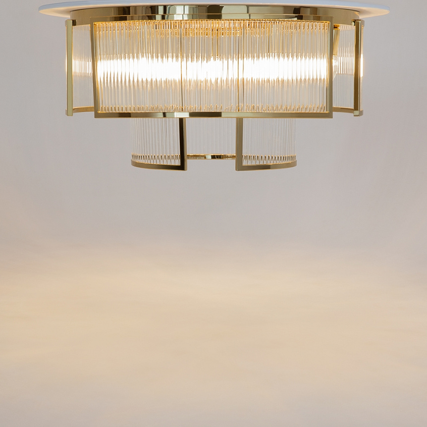 Frame Ø65 Goud plafondlamp Van Maytoni - De prisma's verspreiden het licht op een mooie en effectieve manier, waardoor de sfeer in de kamer wordt verbeterd.