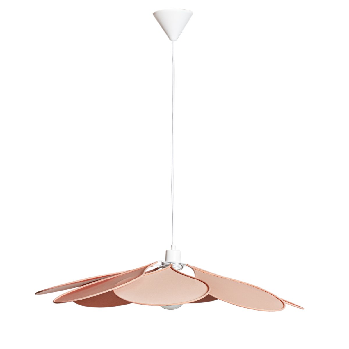 Magnolia Ø80 Roze hanglamp Van Cottex - De lamp heeft een metalen frame en zacht gevormde bladeren, bekleed met roze textiel, wat een prachtig en luchtig silhouet cre&euml;ert.