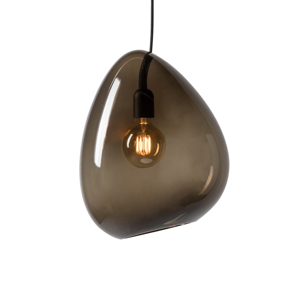 Ocean 32cm Rookkleurig hanglamp Van Belid - De organisch gevormde hanglamp heeft een opvallende en levendige uitstraling en voegt persoonlijkheid toe aan de kamer.