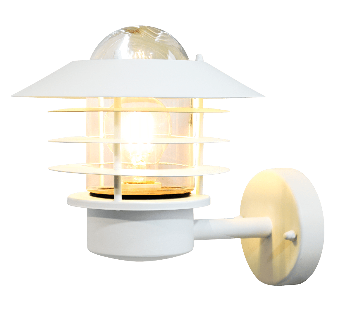 Ystad Wit buitenlamp Van Nordic Lighting - Het licht verspreidt zich aangenaam door het glas en cre&euml;ert een gastvrije sfeer bij de entree, aan de gevel of langs de huismuur.