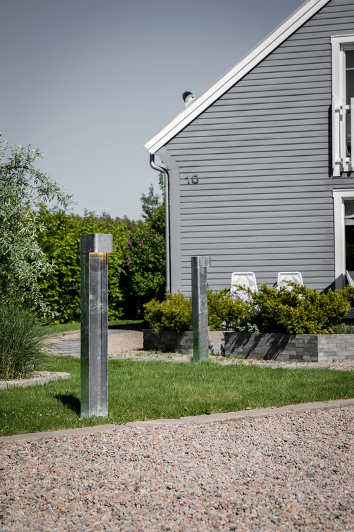 Taurus 100cm Gegalvaniseerd lichtpaaltjes Van Belid - Zorgt voor een prachtig licht in uw tuin of oprit.