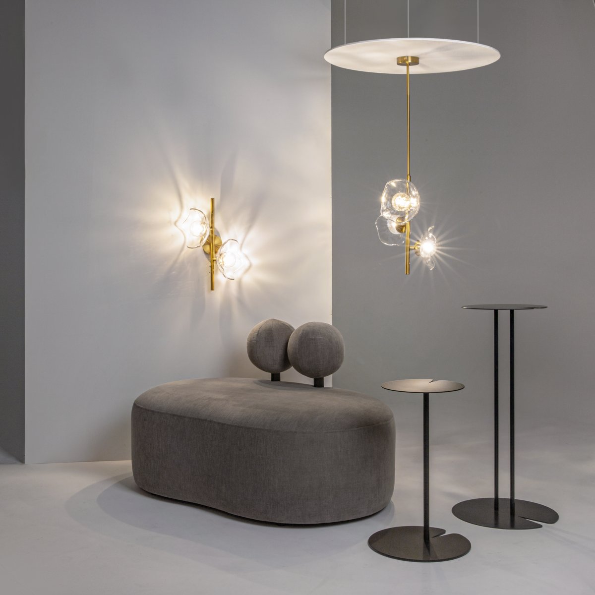 Miracle 2 Messing wandlamp Van Maytoni - De Miracle wandlamp is geïnspireerd op Japanse gravures uit de 19e eeuw en combineert oosterse artistieke technieken met de westerse Art Deco-stijl.