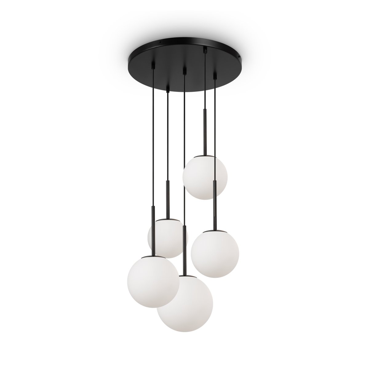 Basic form Ø45 Zwart hanglamp Van Maytoni - Het hangende ontwerp van de lamp zorgt voor een zacht en egaal licht, wat de sfeer verbetert en een prettige stemming creëert.