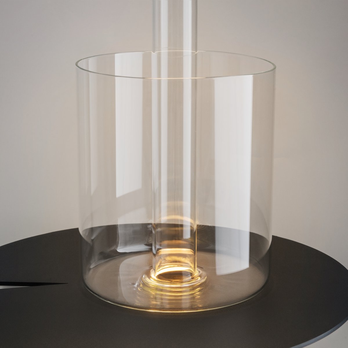 AI Collaboration 35cm Goud Draagbare Van Maytoni - De AI Collaboration-serie is het resultaat van een creatieve samenwerking tussen kunstmatige intelligentie en een objectontwerper.