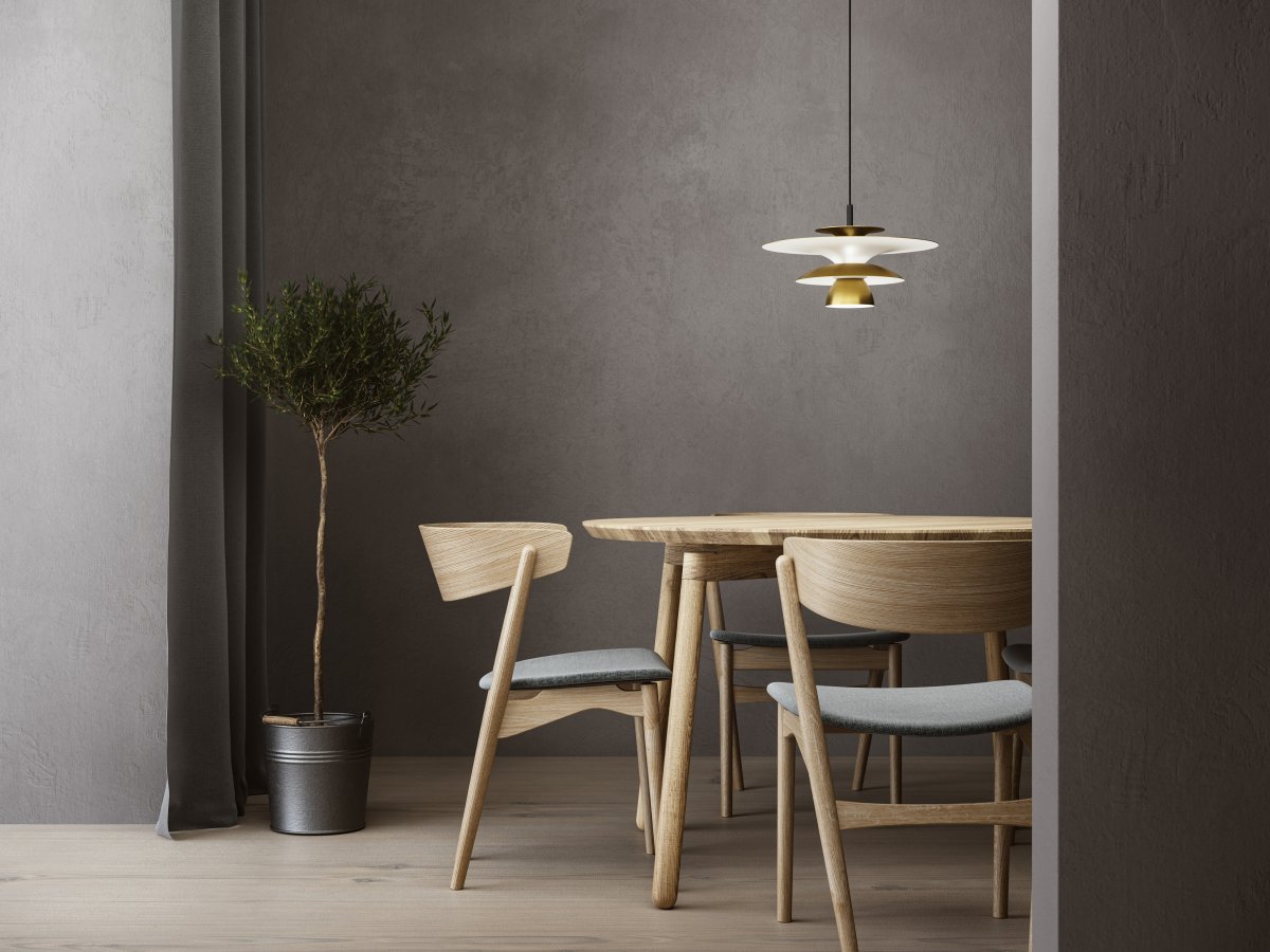 Picasso Ø38 Antiek messing hanglamp Van Belid - De hanglamp helpt je een gezellige sfeer in huis te cre&euml;ren en wordt het middelpunt van de kamer, of je hem nu boven de salontafel of de eettafel hangt.