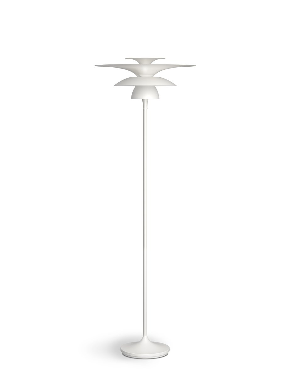 Picasso Ø50 Mat wit vloerlamp Van Belid - De lamp is volledig van metaal en straalt zowel stevigheid als duurzaamheid uit, terwijl de slanke vorm van 149 cm een moderne en verfijnde uitstraling geeft.