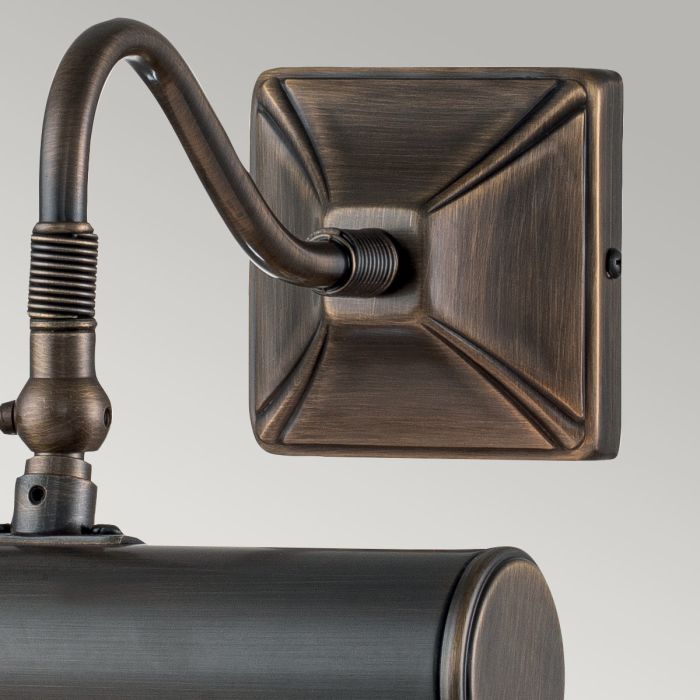 Picture 19cm Bronzen Van Elstead Lighting - Een eenvoudige serie stijlvolle en elegante schilderijlampen in een bronzen afwerking.