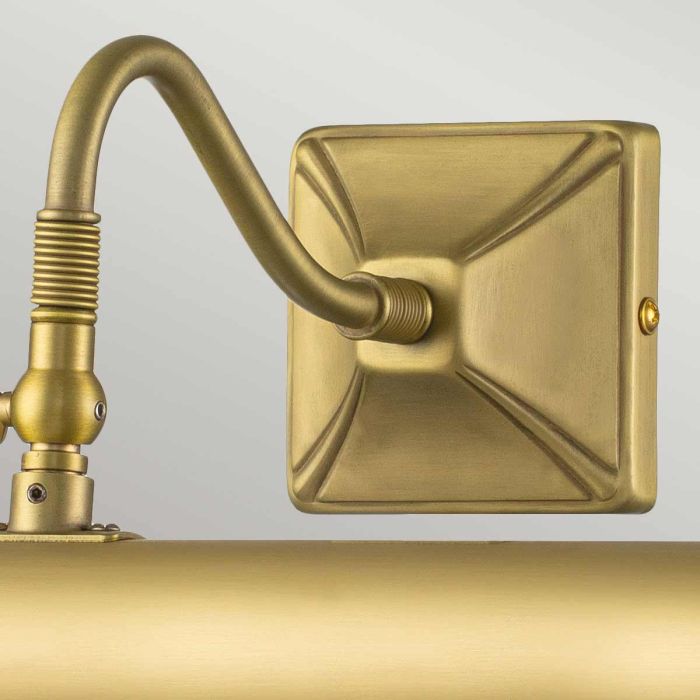 Picture 36cm Geborsteld messing Van Elstead Lighting - Een eenvoudige serie stijlvolle en elegante schilderijlampen in een geborstelde messing afwerking.