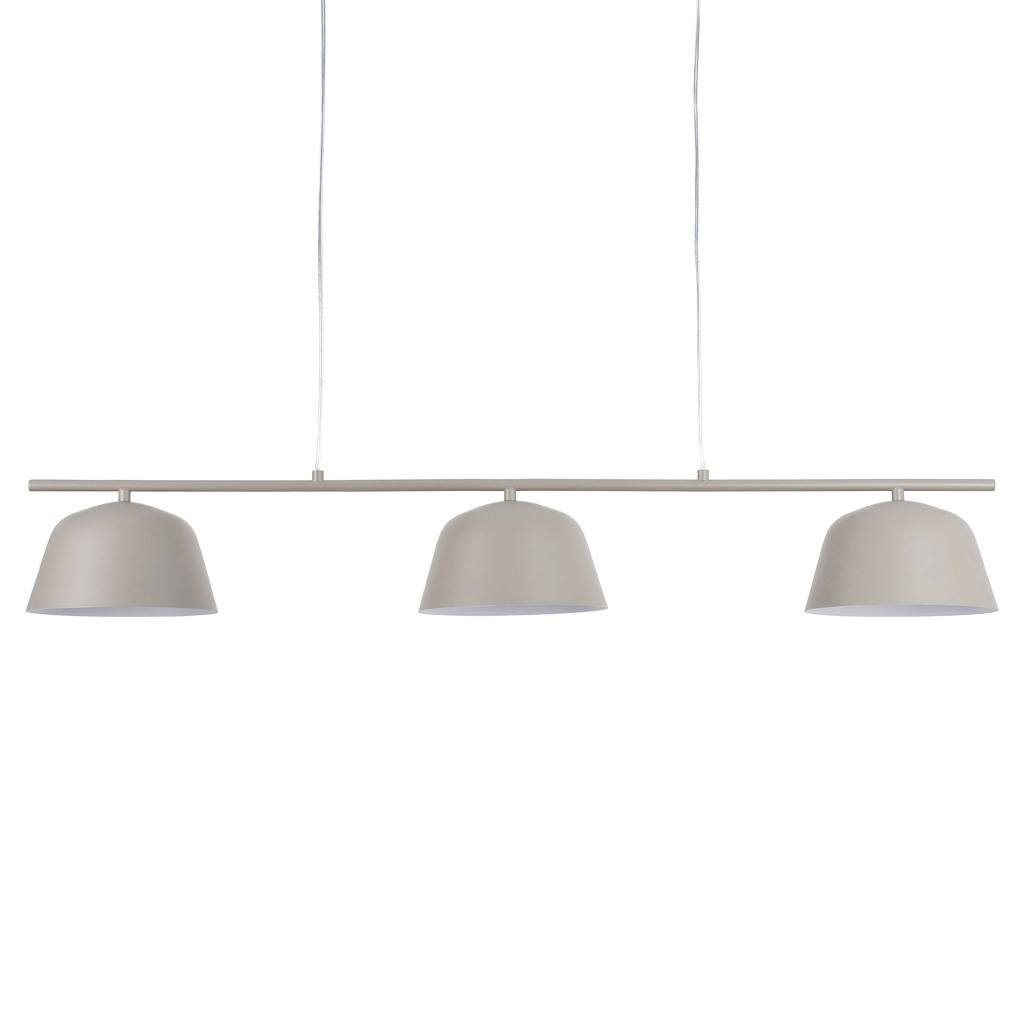 Pop 125cm Beige hanglamp Van Nordic Lighting - De strakke lijnen van de lamp worden gecombineerd met verschillende naar beneden gerichte kappen die een aangenaam en functioneel licht verspreiden boven de eettafel of keuken.