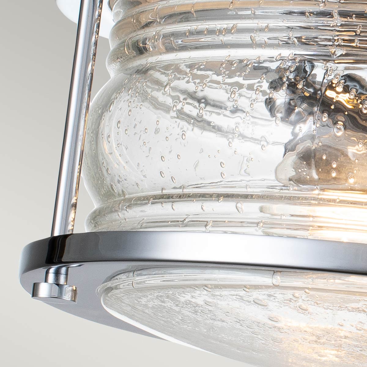 Ashland Bay Ø30 Chroom badkamerlamp Van Elstead Lighting - Ideaal voor het creëren van een warme en uitnodigende sfeer en tegelijkertijd functionele verlichting.
